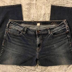 Silver Jeans, Suki Capri straight leg style, size 22